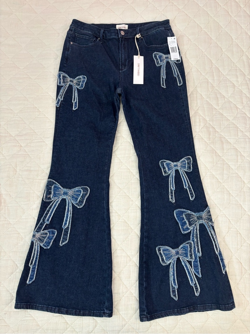 Driftwood Bow Embroidered Farrah Jeans Sz 31 NWT -